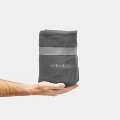 Quechua COUVERTURE EN POLAIRE - 150 X 130 CM 7 Quechua COUVERTURE EN POLAIRE - 150 X 130 CM -Quechua Magasin couverture en polaire 150 x 130 cm 2