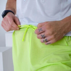 Quechua Short De Randonnée Rapide FH 900 Homme Jaune. -Quechua Magasin short de randonnee rapide fh 900 homme jaune 5